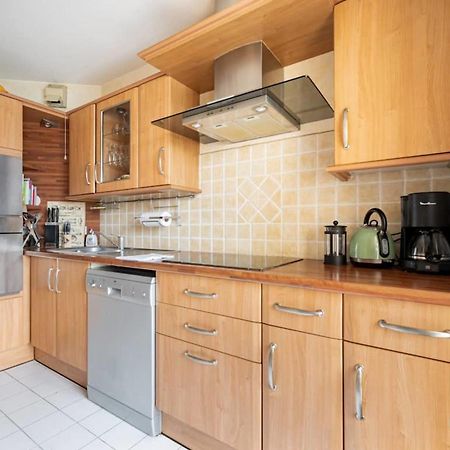 Spacious Apartment With Pool Located In The Marina Of Mandelieu Екстер'єр фото